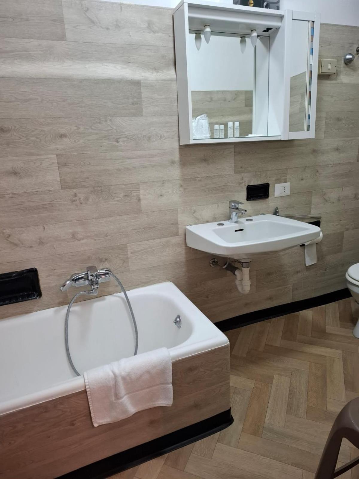 Gorla Minore Villa Terzaghi מראה חיצוני תמונה